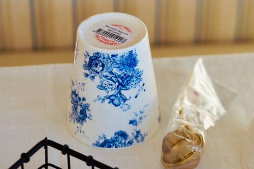 Lattecup Blumen blau